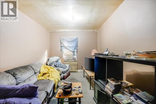 156 Haig Street Street, Warfield, BC - Indoor