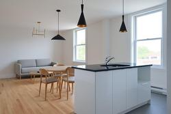 5-5311 Av. du Parc  Montréal (Ville-Marie), QC H2V 4G9