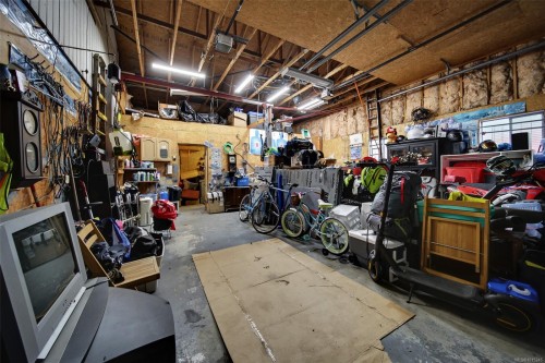 5886 Broadway Rd, Nanaimo, BC 