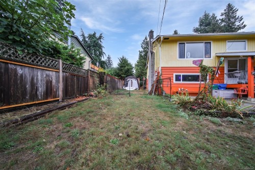 5886 Broadway Rd, Nanaimo, BC 