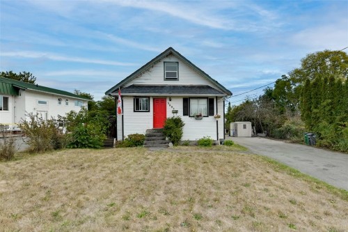 3883 Douglas St, Saanich, BC 