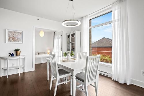 Dining room - 204-359 Boul. Brunswick, Pointe-Claire, QC - Indoor Photo Showing Dining Room