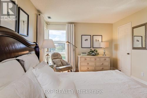41 - 54 Blue Springs Drive, Waterloo, ON - Indoor Photo Showing Bedroom