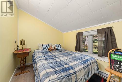 91 Pine Avenue, Dysart Et Al (Dysart), ON - Indoor Photo Showing Bedroom