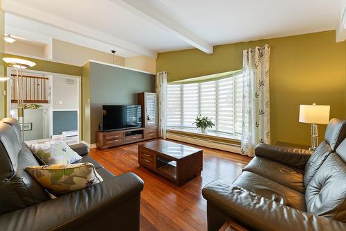 Salon - 800 Rue Du Centenaire, Farnham, QC - Indoor Photo Showing Living Room