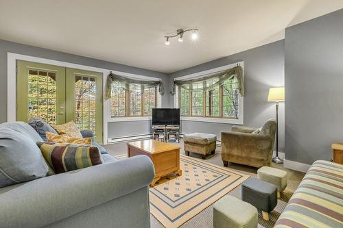 Salon - 37 Ch. Des Skieurs, Stoneham-Et-Tewkesbury, QC - Indoor Photo Showing Living Room