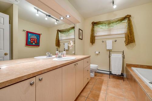 Salle de bains - 37 Ch. Des Skieurs, Stoneham-Et-Tewkesbury, QC - Indoor Photo Showing Bathroom