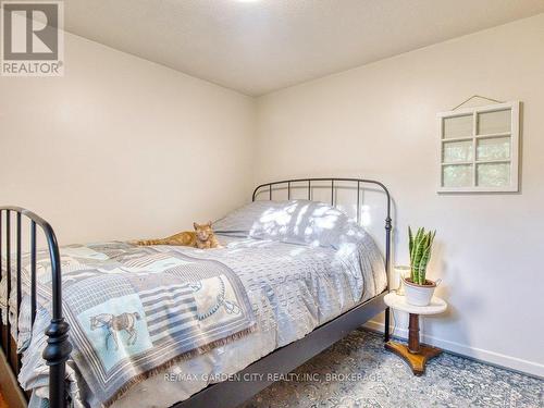 503 Metler Road, Pelham (North Pelham), ON - Indoor Photo Showing Bedroom