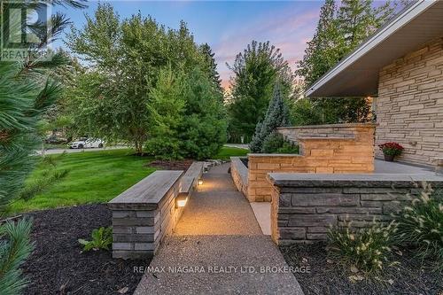 2 Mallette Crescent, Niagara-On-The-Lake (St. Davids), ON - Outdoor