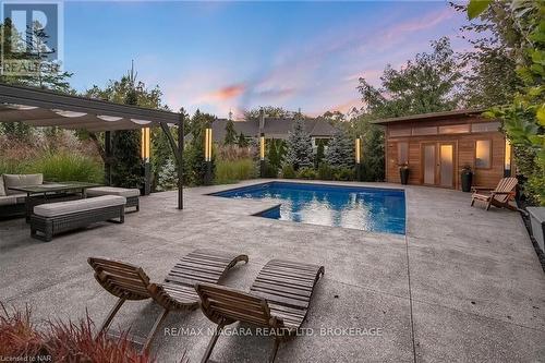 2 Mallette Crescent, Niagara-On-The-Lake (St. Davids), ON - Outdoor With In Ground Pool With Backyard