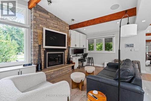2 Mallette Crescent, Niagara-On-The-Lake (St. Davids), ON - Indoor Photo Showing Living Room With Fireplace