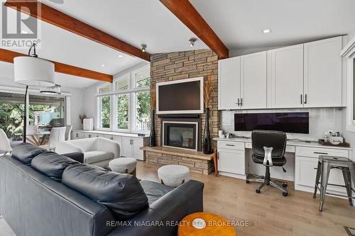 2 Mallette Crescent, Niagara-On-The-Lake (St. Davids), ON - Indoor Photo Showing Other Room