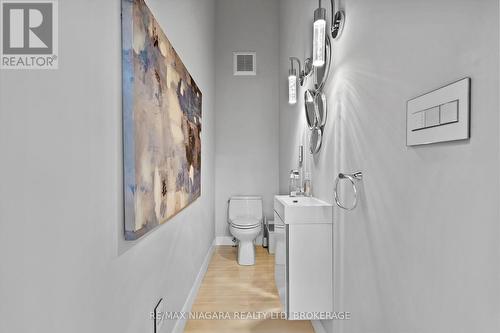 2 Mallette Crescent, Niagara-On-The-Lake (St. Davids), ON - Indoor Photo Showing Bathroom