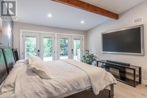 2 Mallette Crescent, Niagara-On-The-Lake (St. Davids), ON - Indoor Photo Showing Bedroom