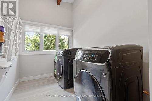 2 Mallette Crescent, Niagara-On-The-Lake (St. Davids), ON - Indoor Photo Showing Laundry Room