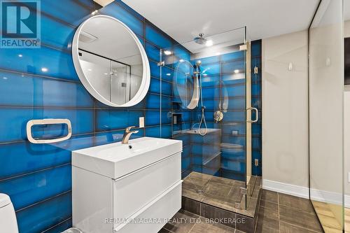 2 Mallette Crescent, Niagara-On-The-Lake (St. Davids), ON - Indoor Photo Showing Bathroom
