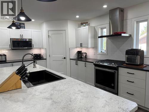 6135 12Th Street, Grand Forks, BC - Indoor Photo Showing Kitchen With Upgraded Kitchen