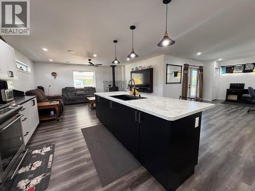 6135 12Th Street, Grand Forks, BC - Indoor Photo Showing Kitchen With Upgraded Kitchen