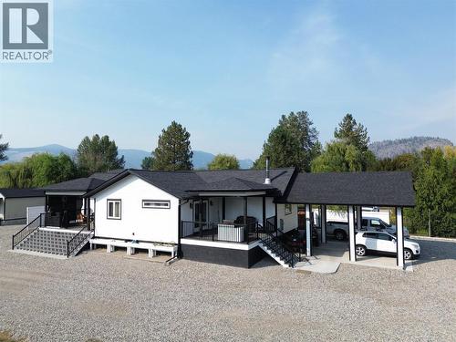 6135 12Th Street, Grand Forks, BC - Outdoor