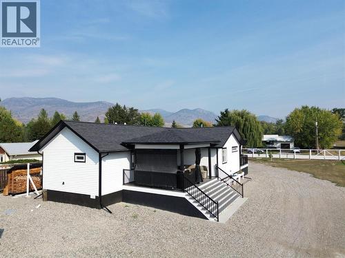 6135 12Th Street, Grand Forks, BC - Outdoor