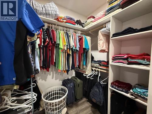 6135 12Th Street, Grand Forks, BC - Indoor With Storage