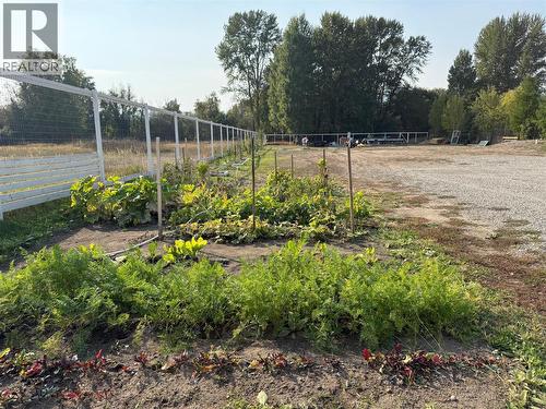 6135 12Th Street, Grand Forks, BC - Outdoor