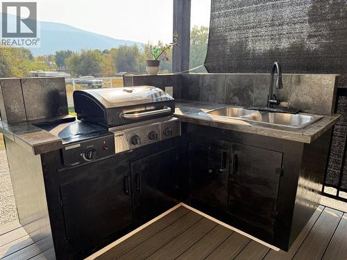 6135 12Th Street, Grand Forks, BC -  Photo Showing Kitchen With Double Sink
