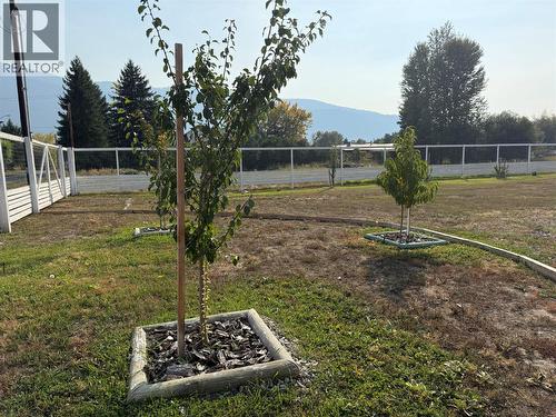 6135 12Th Street, Grand Forks, BC - Outdoor