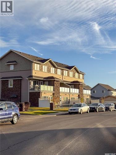 803 1022 Hampton Circle, Saskatoon, SK - Outdoor