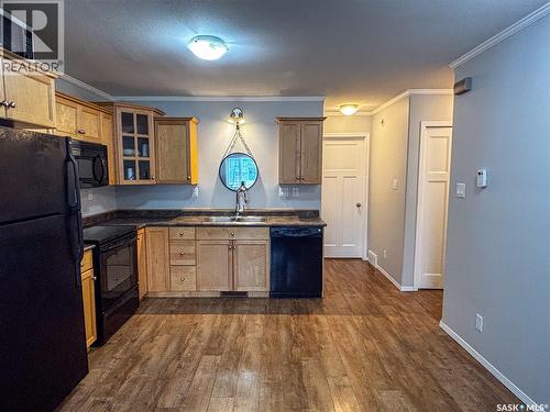 803 1022 Hampton Circle, Saskatoon, SK - Indoor Photo Showing Kitchen With Double Sink