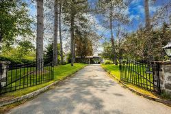 120 Av. Nantel  Sainte-Agathe-Des-Monts, QC J8C 1E8