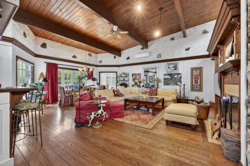 Living Room - 120 Av. Nantel, Sainte-Agathe-Des-Monts, QC - Indoor