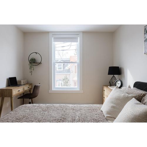 Primary bedroom - 3841 Rue Drolet, Montréal (Le Plateau-Mont-Royal), QC - Indoor Photo Showing Bedroom