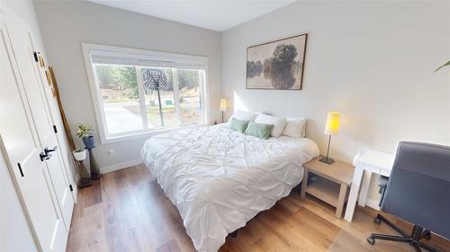 144 River Drive, Cranbrook, BC - Indoor Photo Showing Bedroom