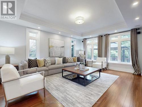 1511 Haig Boulevard, Mississauga, ON - Indoor Photo Showing Living Room