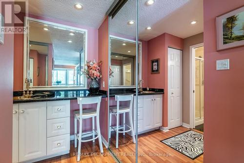 6 - 1508 Upper Middle Road, Burlington, ON - Indoor Photo Showing Bathroom
