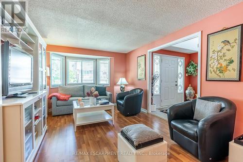6 - 1508 Upper Middle Road, Burlington, ON - Indoor Photo Showing Living Room