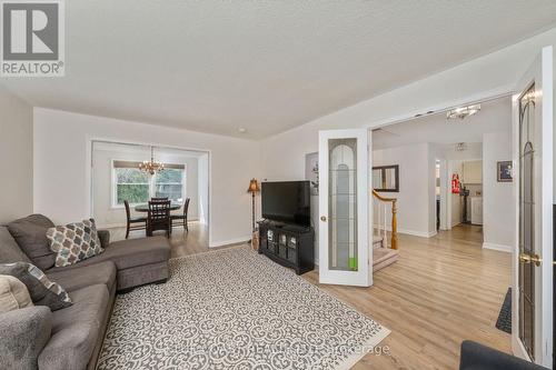 637 O'Dell Street, Sarnia, ON - Indoor Photo Showing Living Room