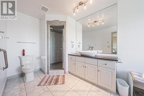 6 - 85 Edgewater Drive, Hamilton, ON - Indoor Photo Showing Bathroom