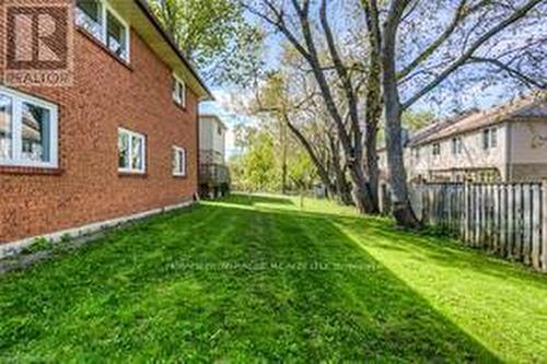 107 Pinnacle Drive, Kitchener, ON - Outdoor