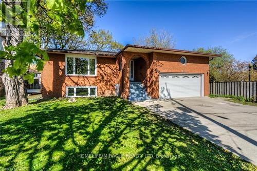 107 Pinnacle Drive, Kitchener, ON - Outdoor