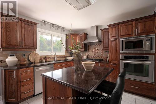 41 Douglas Crescent, Erin, ON - Indoor Photo Showing Kitchen With Double Sink