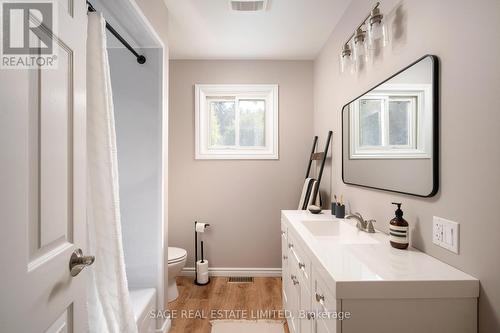 41 Douglas Crescent, Erin, ON - Indoor Photo Showing Bathroom