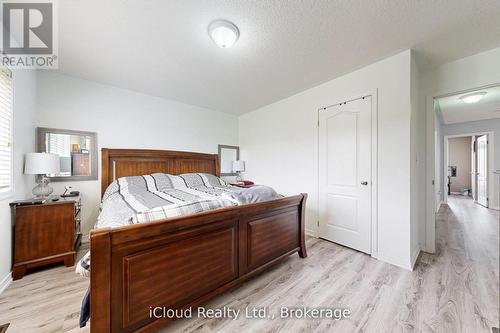 6 Mount Pleasant Avenue, Whitby, ON - Indoor Photo Showing Bedroom