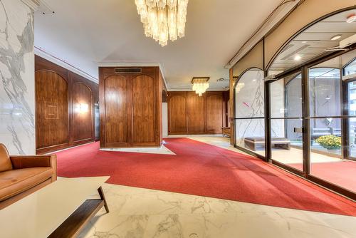 Hall d'entrée/Vestibule - 1503-5700 Boul. Cavendish, Côte-Saint-Luc, QC - Indoor Photo Showing Other Room