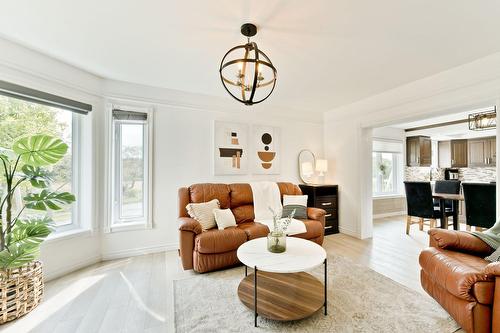 Living room - 45 Ch. Dubuc, Compton, QC - Indoor Photo Showing Living Room