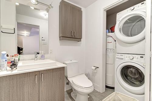 Salle de bains - 204-2229 Rue Ste-Catherine E., Montréal (Ville-Marie), QC - Indoor Photo Showing Laundry Room
