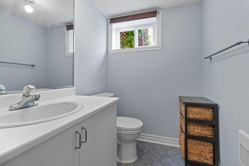 Bathroom - 3869 Rue Des Pervenches, Longueuil (Saint-Hubert), QC - Indoor Photo Showing Bathroom