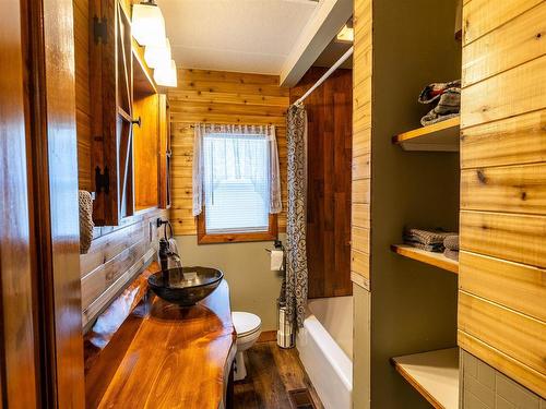 1192 Highway 335, Middle West Pubnico, NS 