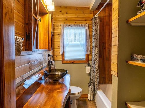 1192 Highway 335, Middle West Pubnico, NS 